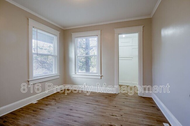 Building Photo - 3935 Agnes Ave