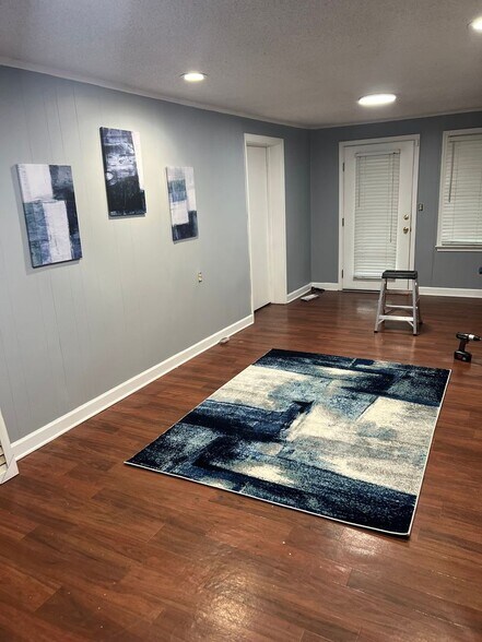 Building Photo - 112 Bon View Dr