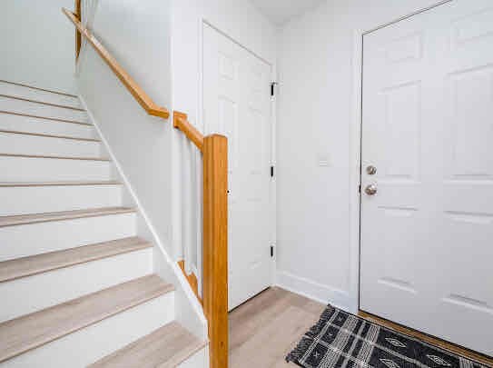 Building Photo - 428 Island Pointe Dr