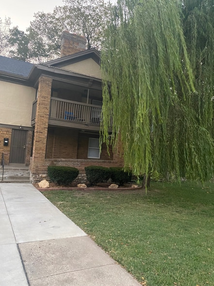 Building Photo - 3304 Agnes Ave