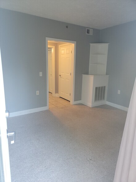 Building Photo - 6026 E Fieldstone Hills Dr