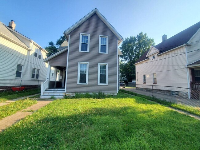 Building Photo - 2010 Forestdale Ave