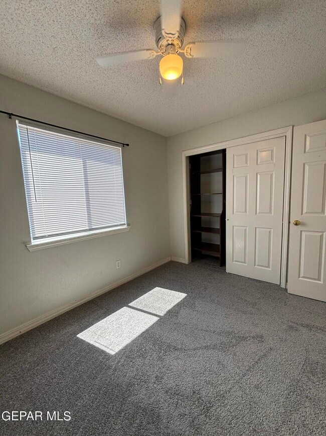 Building Photo - 4476 Loma Diamante Dr