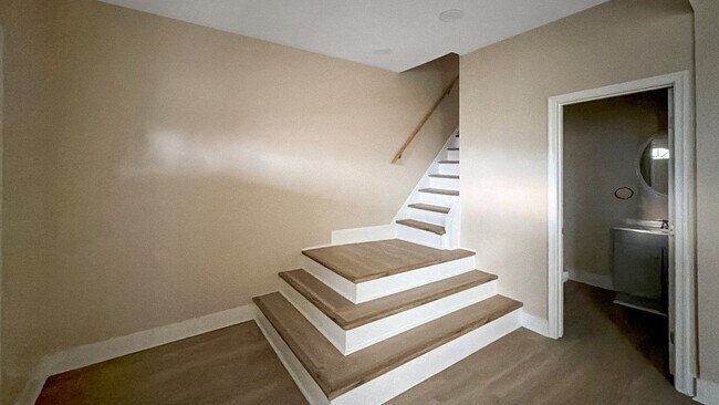 Building Photo - 3411 Reisterstown Rd
