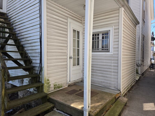 Building Photo - 1507 Washington St