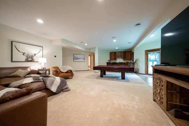 Building Photo - 4750 Merrimac Ct N