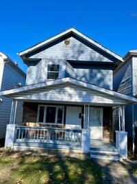 Building Photo - Four Bedroom Single Family Home