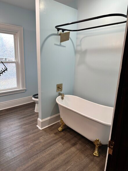 Building Photo - 270 Dewitt St