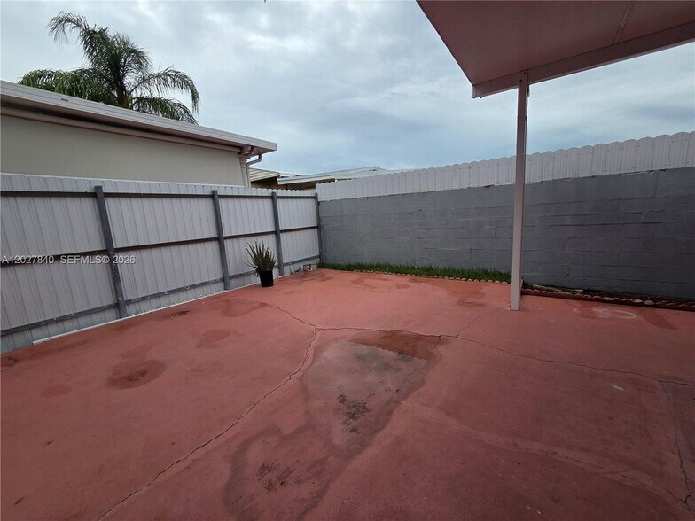 Building Photo - 9837 NW 123rd Terrace