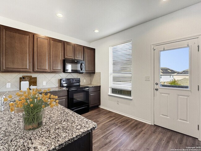 Building Photo - 2814 High Castle