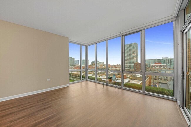 Building Photo - 1629 S Prairie Ave