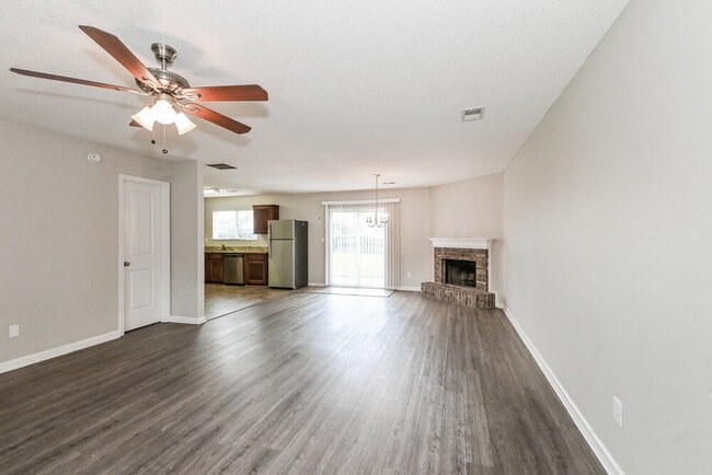 Building Photo - 2500 Boxford Ln