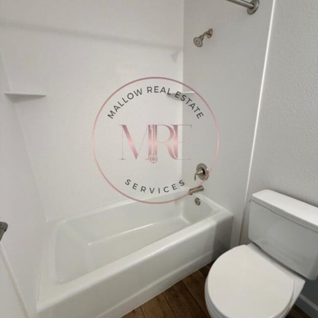 Building Photo - 1231 1/2 Eunice Dr