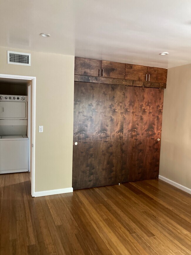 Building Photo - 1760 El Cerrito Pl