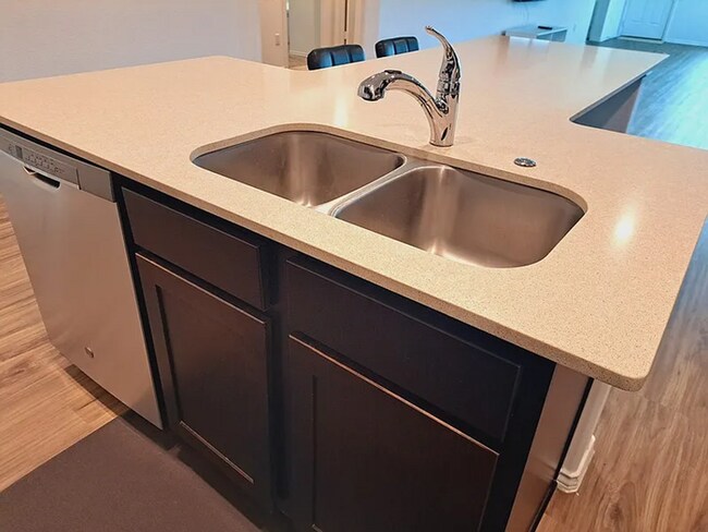 Building Photo - COMING SOON! Beautiful 4BR 3BA w/ Fenced Backyard • Private Yard• Attached Garage in Siena