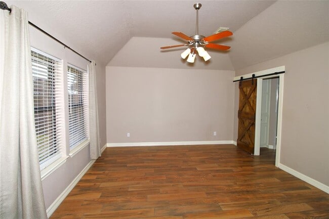 Building Photo - 119 Dove Trail