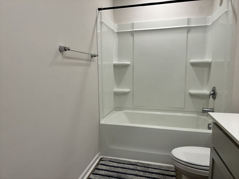 Building Photo - 5459 Carolines Way