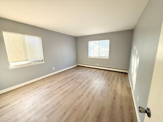 Building Photo - Bayside Apartments