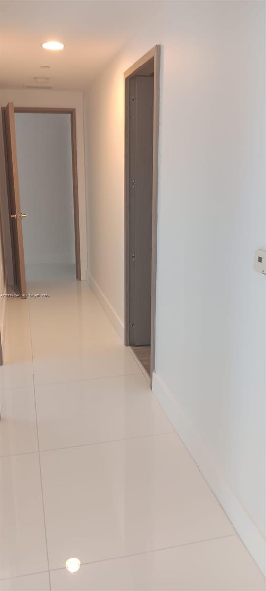 Building Photo - 1010 Brickell Ave