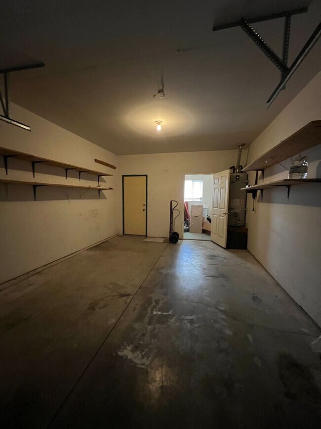 Building Photo - 1417 Hall Ave
