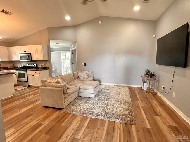 Building Photo - 346 Mizzen Ln