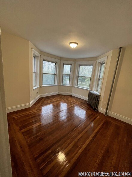 Building Photo - 25 Park Dr
