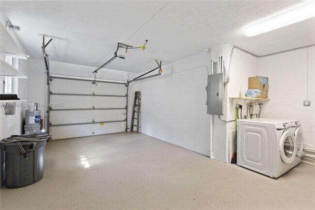 Building Photo - 1561 Alcala Ave