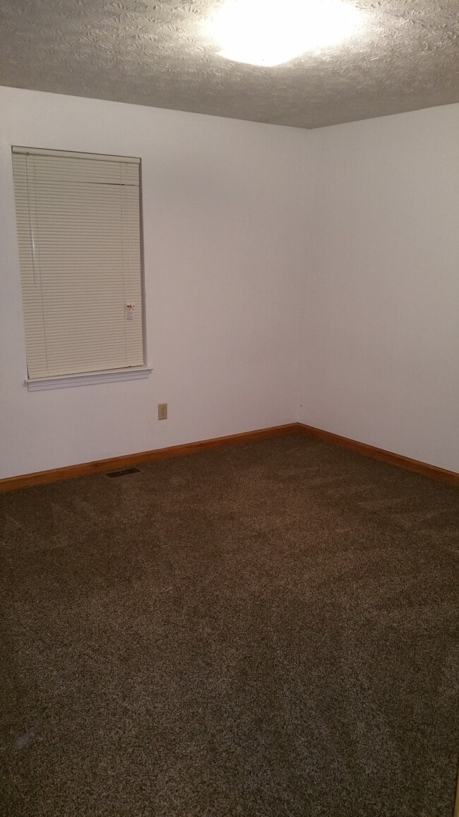 Building Photo - 2620 W Main St