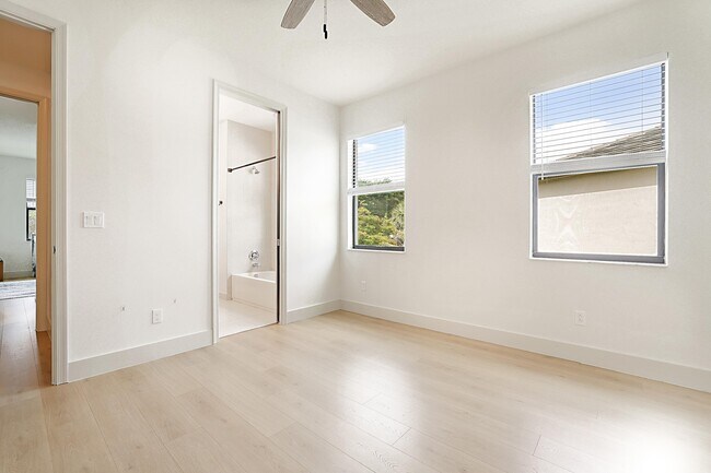 Building Photo - 6151 Yerba Buena Ct