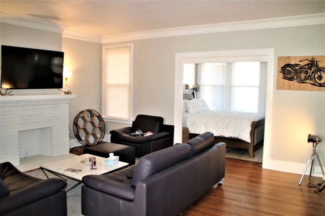 Building Photo - Betty Lou Appartments - 2Bro LLC - SJ
