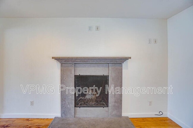 Building Photo - 1708 NW 104th St