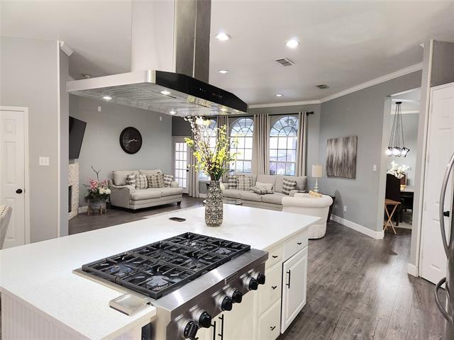 Building Photo - 7705 La Guardia Dr