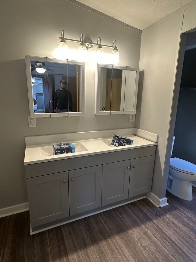 Building Photo - 359 Half Moon Rd