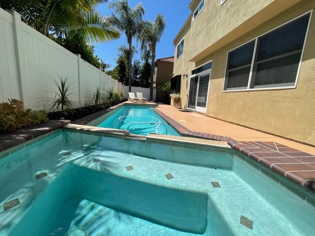 Building Photo - Charming 3-Bedroom Home in Prime Irvine Lo...