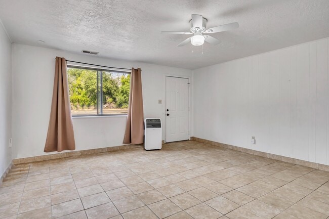 Building Photo - 1431 Arthur Dr