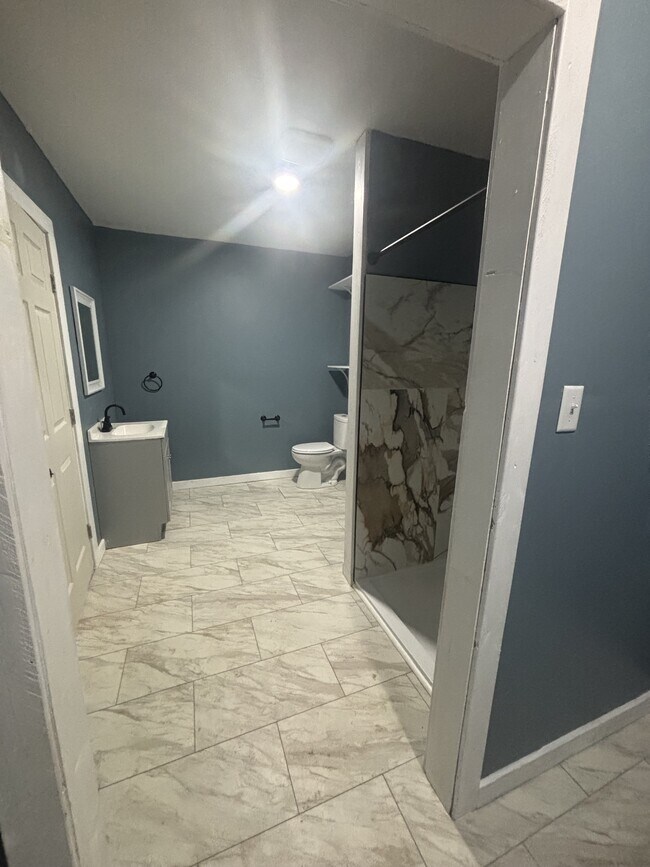 Building Photo - 225 E Bergey St