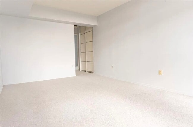 Building Photo - 1020 Warburton Ave