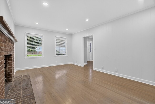 Building Photo - 4854 Springfield Dr