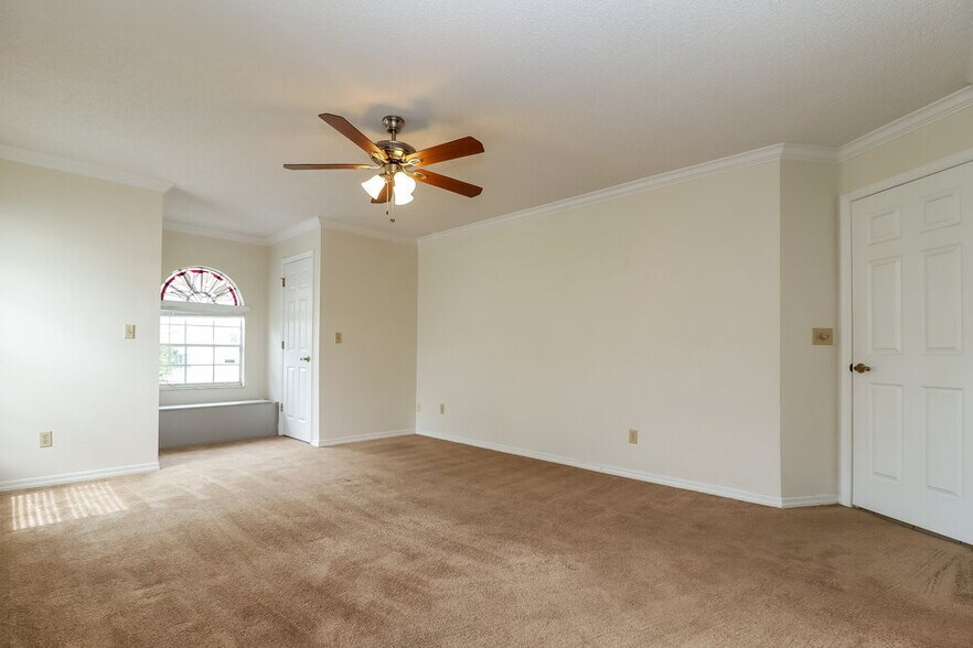 Building Photo - 9132 Hawkins Ct