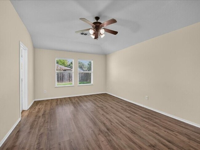 Building Photo - 2313 Belmont Park Dr