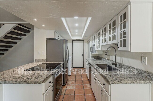 Building Photo - 8638 S 51st St