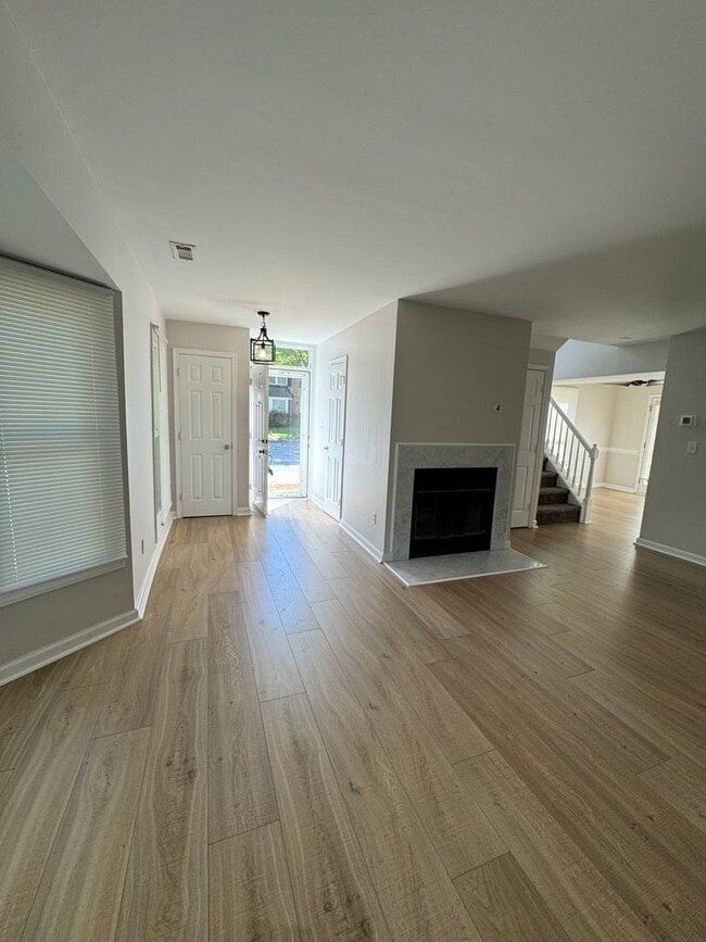 Building Photo - Yorkshire Downs Townhome