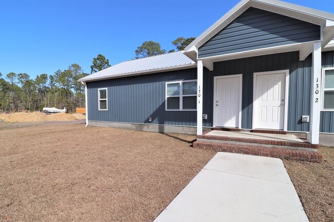 Building Photo - 130 Summerlin Ln