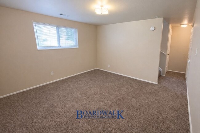 Building Photo - 661/663 N 980 W