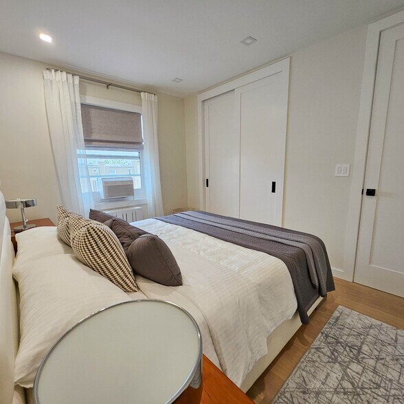 Building Photo - 3239 46th St