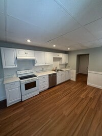 Building Photo - 31 Chestnut St