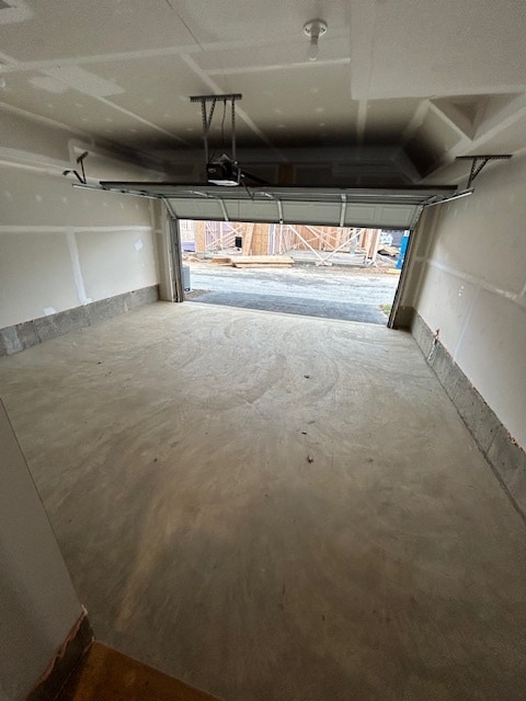 2-car garage - 3503 Carnaby St