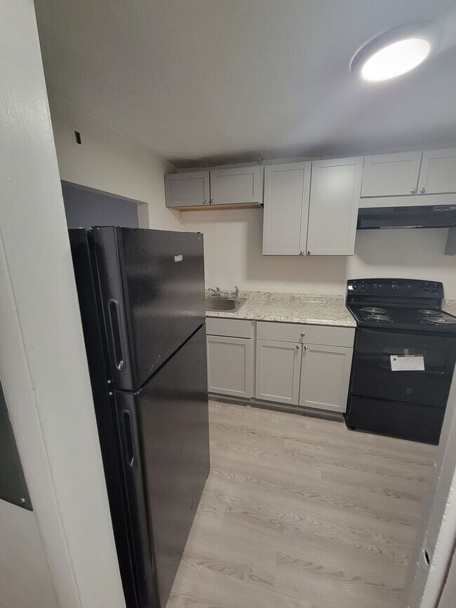 Interior Photo - 80 Hiawatha Rd