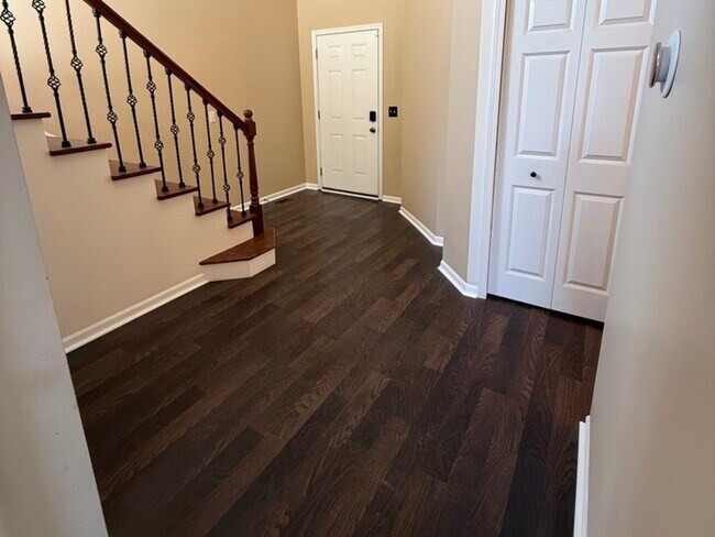 Building Photo - 286 Wolverine Dr