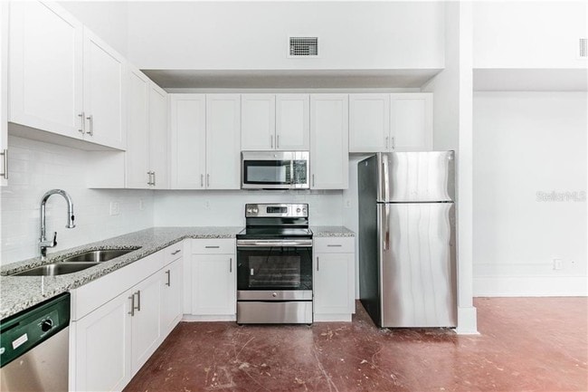 Building Photo - 1090 10th St N